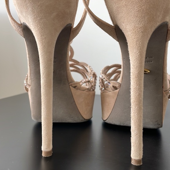 Sergio Rossi Suede and Crystal T Strap Heels Size 39 - Picture 11 of 11